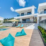 Villa Inception Luxury Nea Skioni