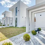 Inception Luxury * Nea Skioni