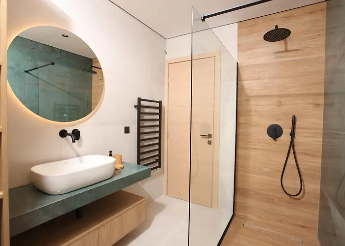 Inception Luxury
