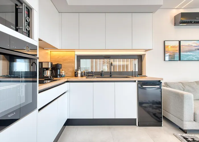 Inception Luxury