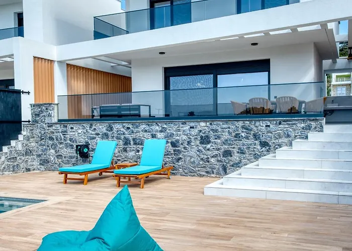 Inception Luxury *