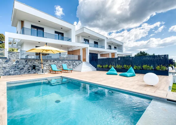 Inception Luxury * ניאה סקיוני