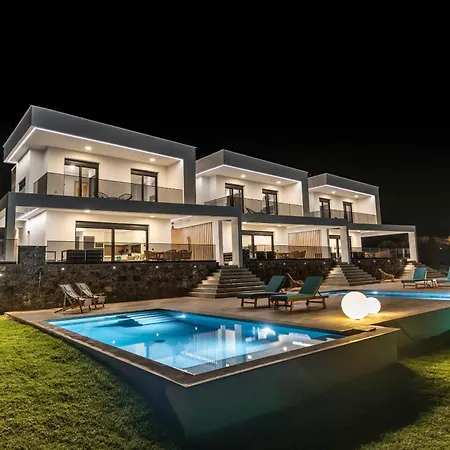 Inception Luxury * 네아 스키오니