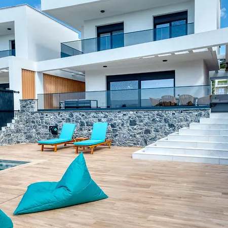 Inception Luxury *