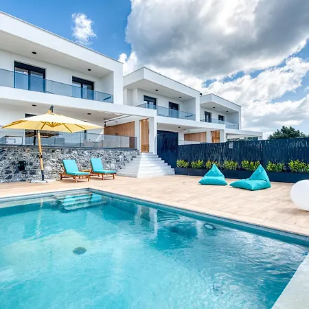 Inception Luxury * Nea Skioni