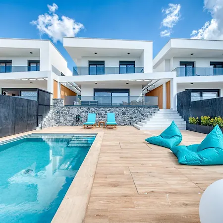 Inception Luxury فيلة
