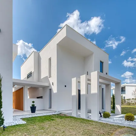 Inception Luxury Villa