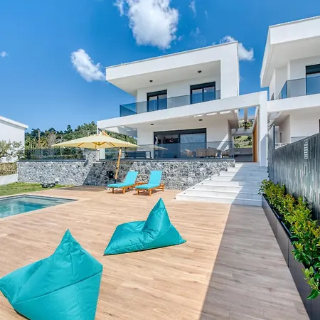 فيلة Inception Luxury نيا سكيوني