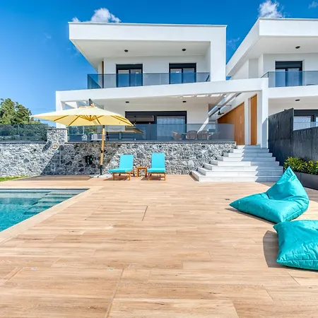Inception Luxury Villa Nea Skioni