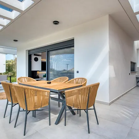 Inception Luxury Villa Nea Skioni