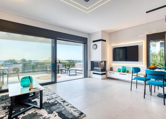 Inception Luxury Nea Skioni